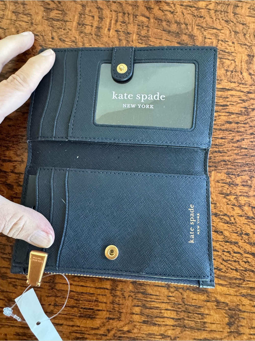 NWOT Kate Spade “What the Shell” Embellished Bifold Wallet - Picture 4 of 8